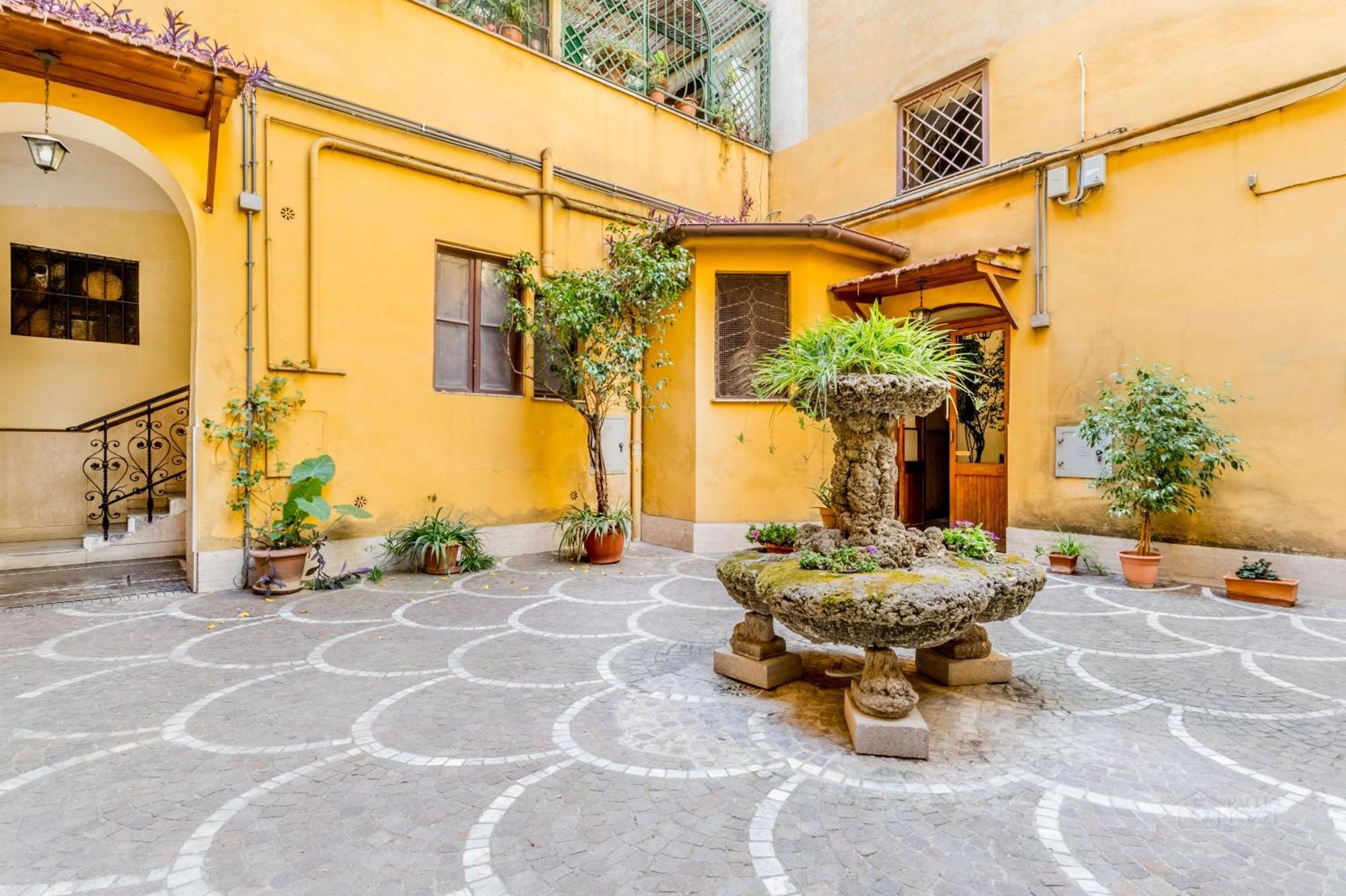"Domus Ottaviano" - Retro Apt In Vaticano — Photos 2